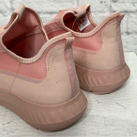 ECCO Women's St. 1 Lite Alpha Slip On Trainers - Picture 8 of 12